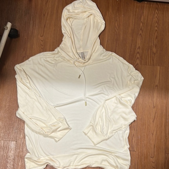 Fabletics Cream Oversized Long Sleeve Hoodie - Picture 1 of 9